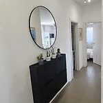 Apartment Sky Close To With Restaurant