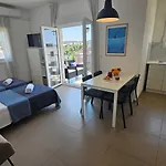 Apartment Sky Close To With Restaurant