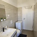 Apartment Sky Close To With Restaurant *