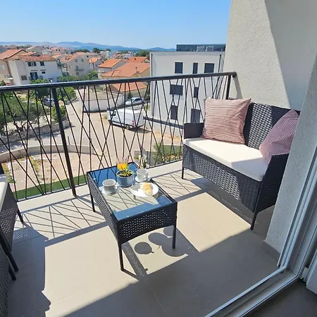 Apartman Near The For 4 Brodarica (Sibenik-Knin)