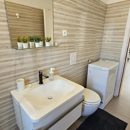 Near The For 4 Appartement