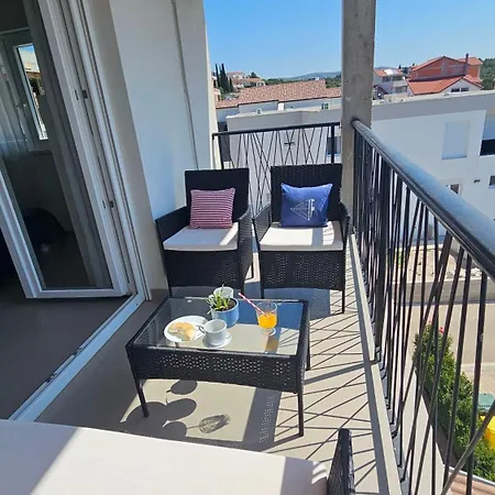 Near The For 4 Appartement