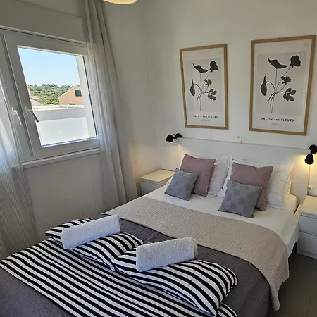 Brodarica Apartments Sky Close To Beach With Restaurant Apartman *