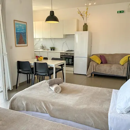 Apartman Whitehouse Sky - Close To With Restaurant *