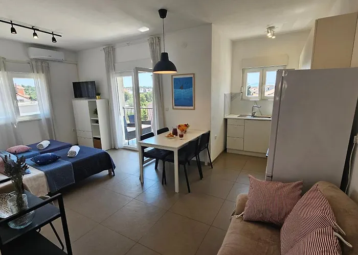 Brodarica Apartments Sky Close To Beach With Restaurant Brodarica