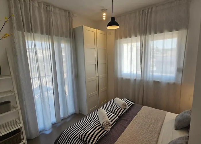 Near The For 4 Appartement *