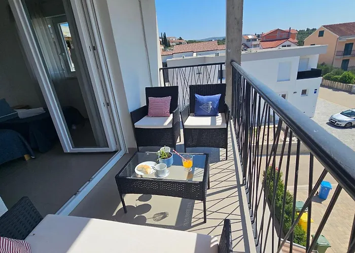 Brodarica Apartments Sky Close To Beach With Restaurant Apartman