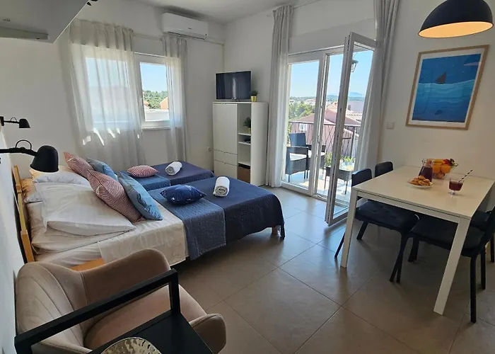 Brodarica Apartments Sky Close To Beach With Restaurant Brodarica