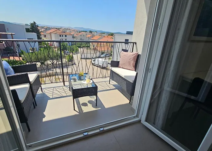 Apartman Brodarica Apartments Sky Close To Beach With Restaurant