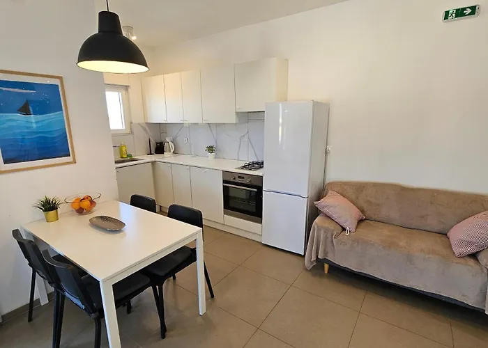 Apartman Brodarica Apartments Sky Close To Beach With Restaurant